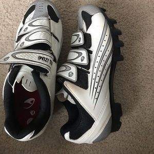 Pearl Izumi biking shoes